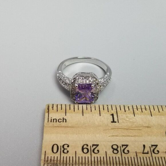 Vintage Sparkly Purple Rhinestone Ring, Silver Tone Size 9 Band, Emerald Shape - Picture 4 of 9